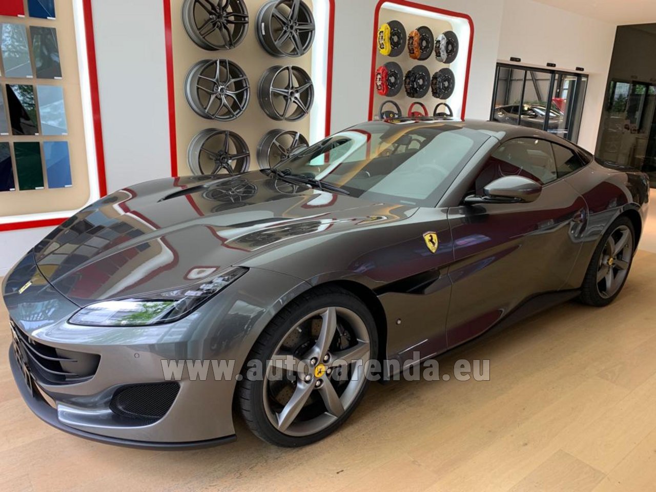 Rent the Ferrari Portofino car in Monte Carlo