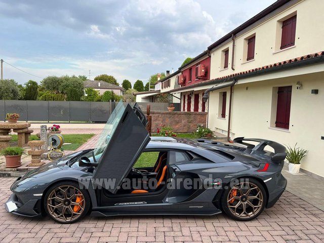 Rental Lamborghini Aventador SVJ in Fontvieille