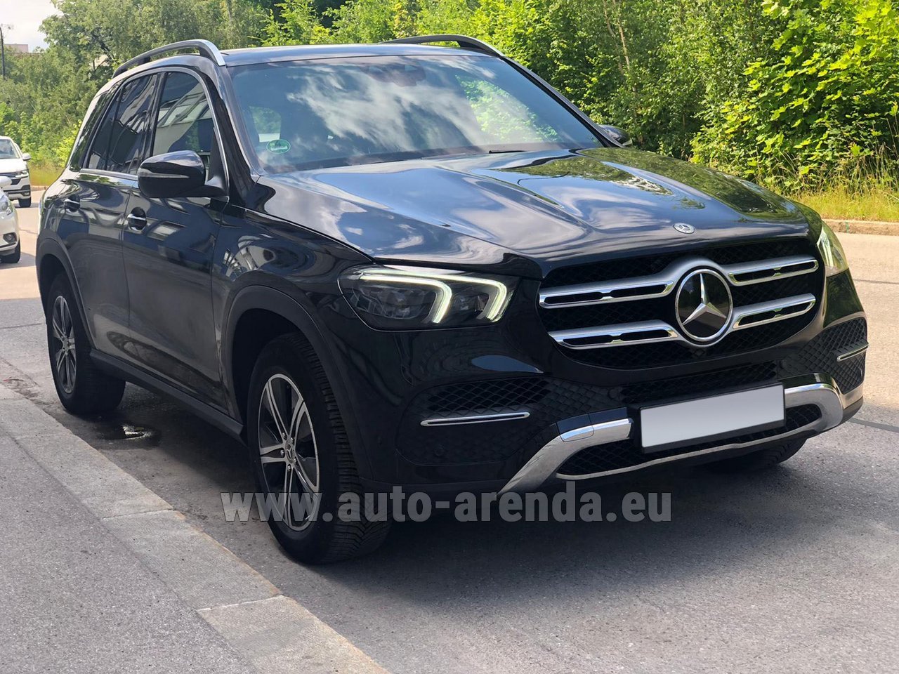 Аренда автомобиля Мерседес-Бенц GLE 350 4MATIC комплектация AMG в  Монте-Карло