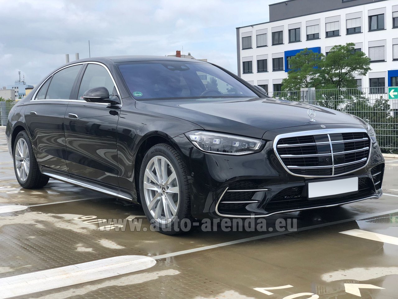 Аренда автомобиля Мерседес-Бенц S-Class S 350 Long 4Matic Diesel AMG  комплектация W223 в Монте-Карло