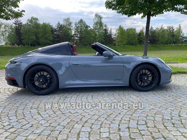 Rental Porsche 911 Targa 4S in Fontvieille